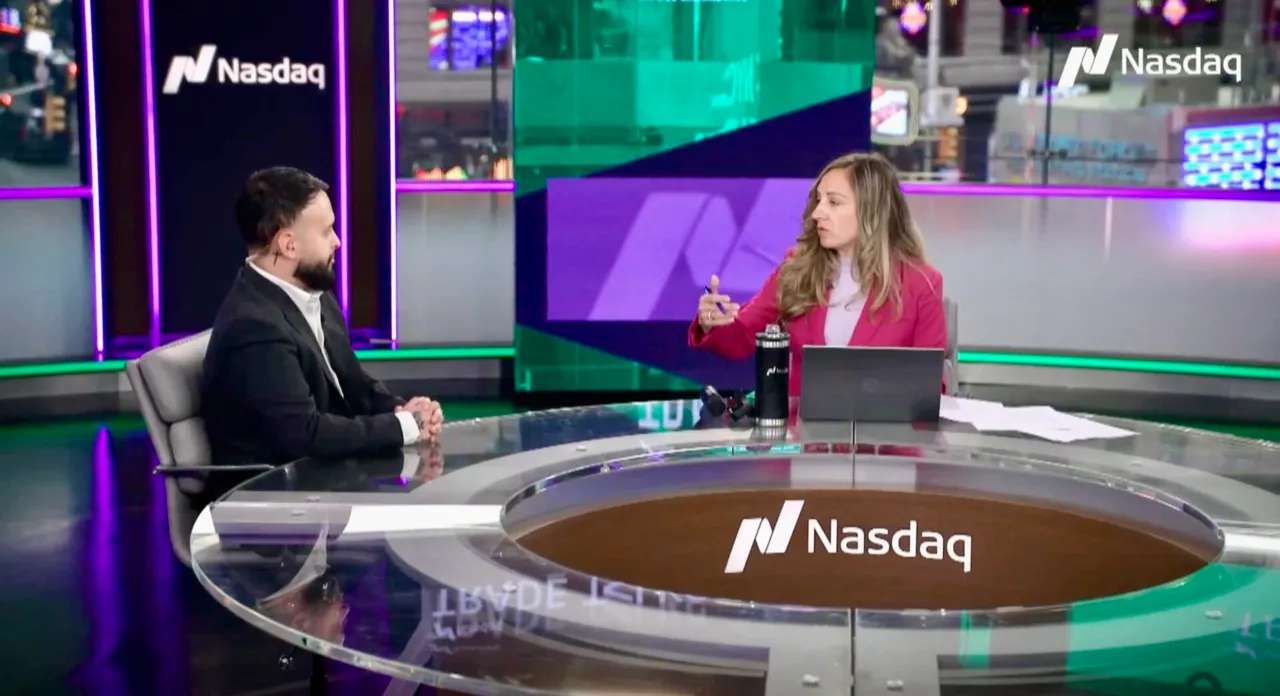 Ulyses Osuna and Jill Malandrino at the Nasdaq MarketSite desk on TradeTalks